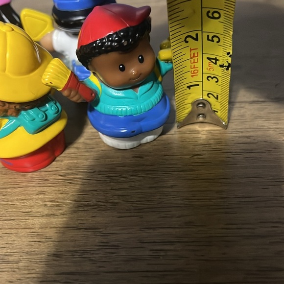 Fisher-Price Little People Blue and Red Action Figures Playset - Picture 11 of 11